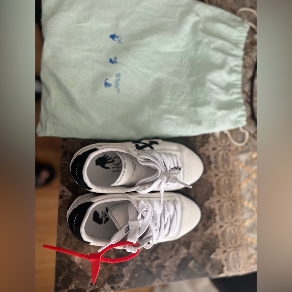 Off white size 4.5